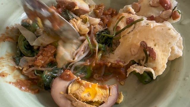 Food Hunting In Surabaya - East Java, Indonesia | Beautiful Butterfly Garden @Changi Airport смотреть онлайн