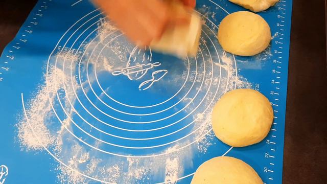 Очень вкусные лепёшки, которые хочется готовить каждый день! смотреть онлайн