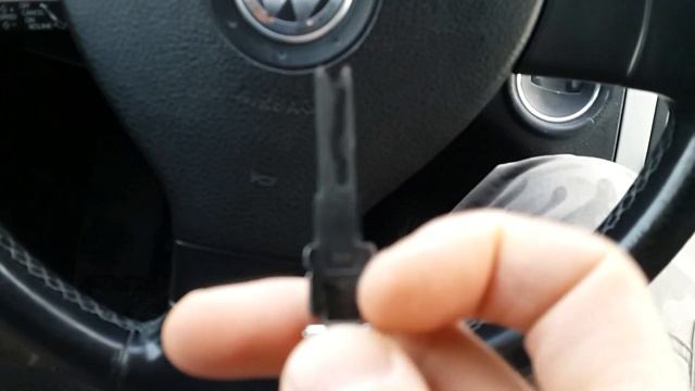 Как открыть дверь на Фольксваген Пассат б6 (PASSAT B6) смотреть онлайн