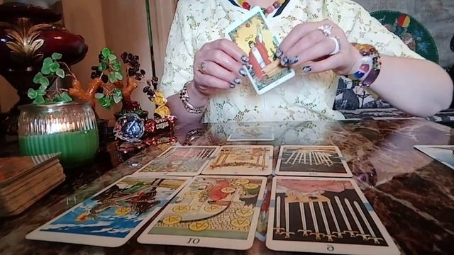 Думает ли обо мне тот, о ком думаю я? ❤??.Прогноз Таро. смотреть онлайн