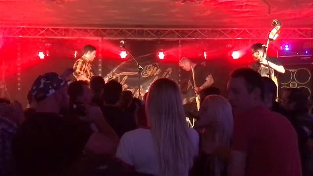 Pompe,pompe/Mera brännvin.The fastback смотреть онлайн