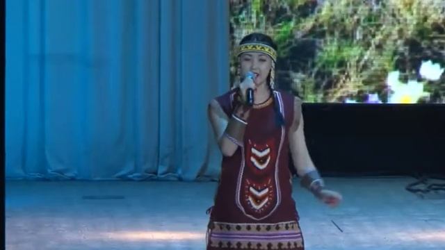 Larisa Sanzhieva "Эвэды асаткар"-муз.Л.Санжиевой, сл. З.Делбоновой, поёт Д.Хорошева, анс. "Гулувун смотреть онлайн