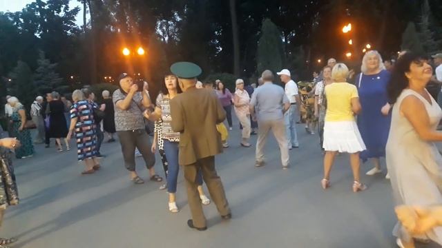 А первое слово дороже второго!!!??Танцы в парке Горького!!!??Харьков 2021 смотреть онлайн