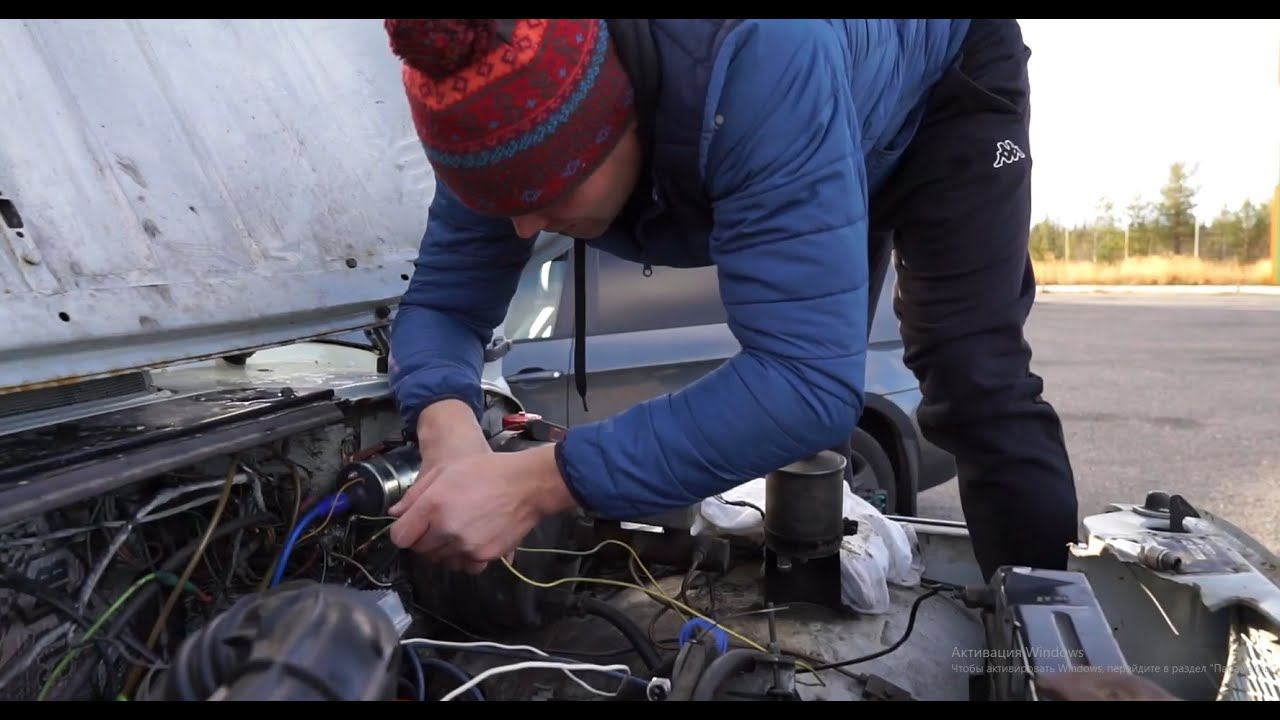 Оживление на трассе УАЗ. BMW и Octavia, заезд задним ходом. смотреть онлайн