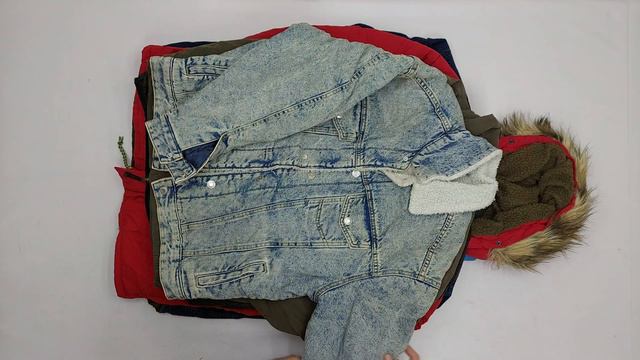 25713 Куртки мужские MEN S JACKETS A+ (1 кат) 65 пак 10кг. по 6.25€/кг. 11шт. смотреть онлайн