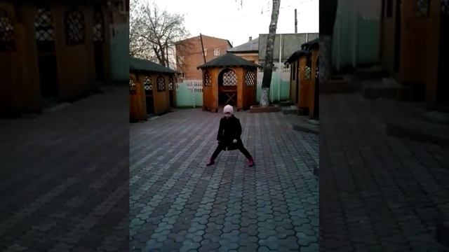 Ржачный танец танец. Смотреть концовку !!! ))) смотреть онлайн