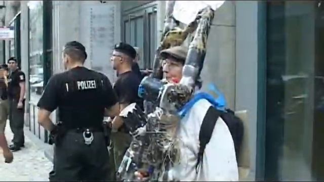 Kunsthaus Tacheles Berlin смотреть онлайн