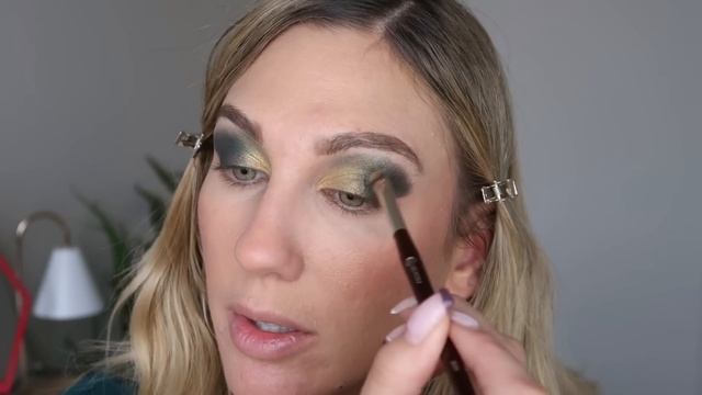 IS DIOR WORTH THE SPLURGE? // DIOR LIP GLOW OIL + BACKSTAGE EYE PALETTE