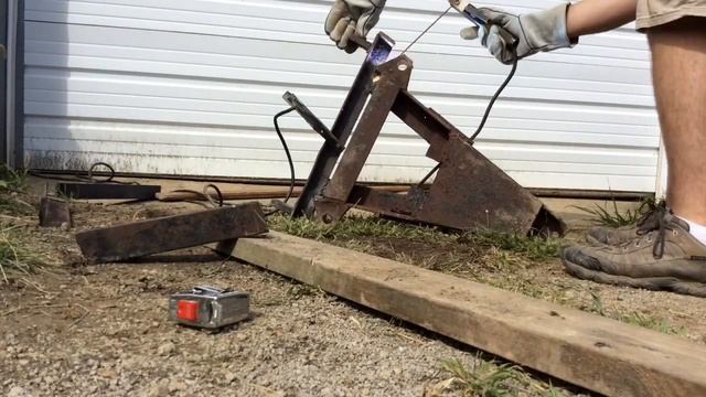 Converting Truck Snow Plow to a Compact Tractor or Skid Steer Quick Attach Part 1 смотреть онлайн
