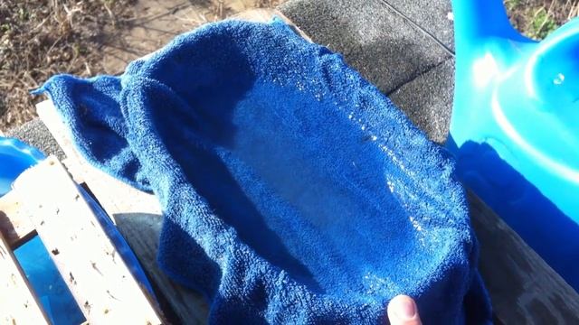 Поилка Для Пчел Своими Руками за 5 минут Весенняя Поилка Для Пчел Пчеловодство Для Начинающих смотреть онлайн