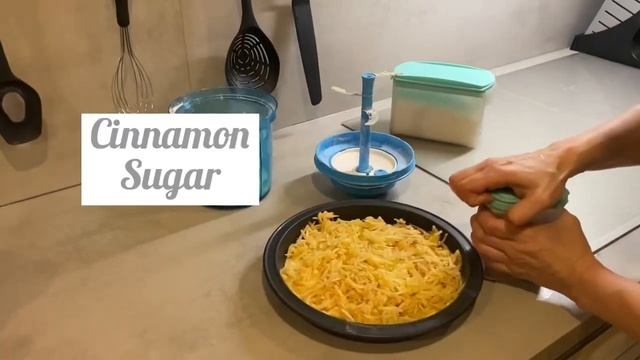 Tupperware Apple Pie.