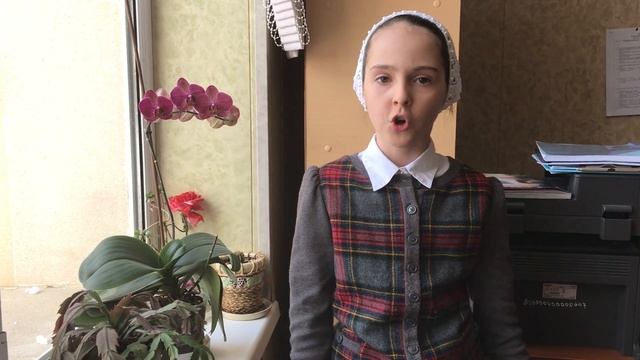 Страна читающая — Дали Айдаева читает отрывок из произве. «Стихи о советском...» В. В. Маяковского смотреть онлайн