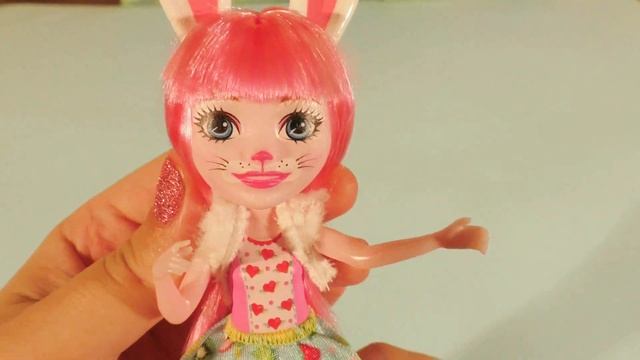 Обзор и распаковка новой куклы кролика Bree Bunny And Twist/Бри Кроля и Твист. Энчантималс!