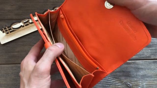 Кошелек женский из кожи крокодила A0004O22 смотреть онлайн