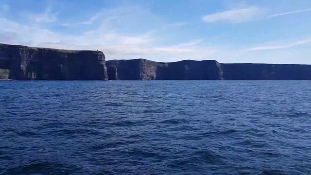 Cliffs of Moher from a Boat смотреть онлайн