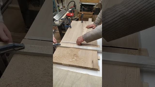 Двухуровневая столешница из ясеня для ванной комнаты. Часть 2 #столешницасвоимируками смотреть онлайн