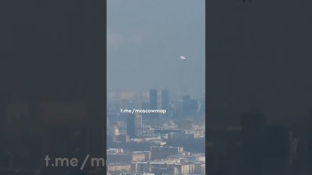 🤔Что-то странное летает над Москвой смотреть онлайн