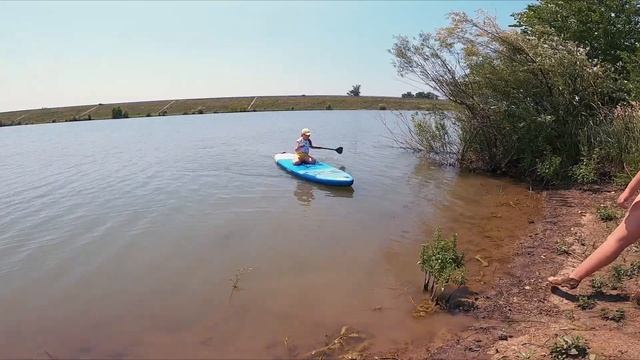 Еле нашли водоём в Адыгее. Дети впервые на доске. Заплыв в карьере. Трое с камерой. смотреть онлайн