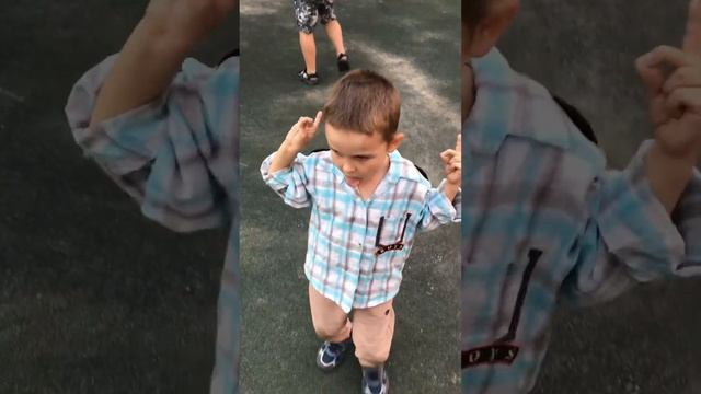 Танцор диско #дети #детство #танцы #костя смотреть онлайн