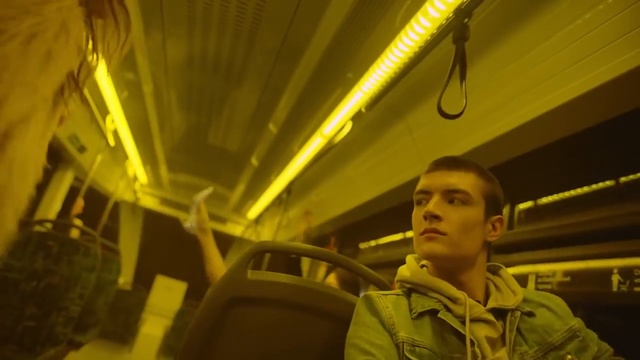 Музыка из рекламы Райффайзен банк - Золушка — Ставка 11,99% (2018)