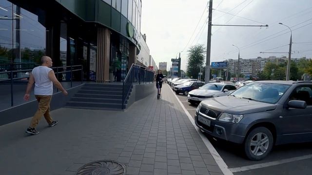 Просто иду пешком по Краснодару - улицы города, люди, звуки. Краснодар сегодня без слов. смотреть онлайн