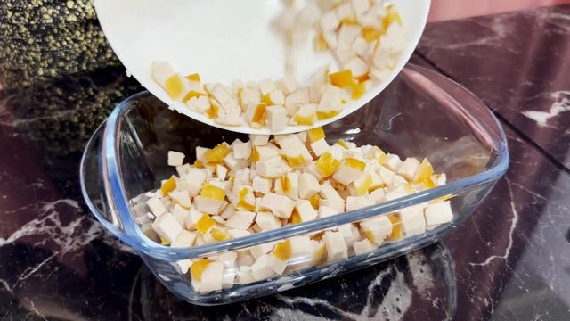 Салат "ФРАНЦУЗСКАЯ ЛЮБОВНИЦА"! Все гости ТРЕБУЮТ этот рецепт! Почему мы раньше ЕГО НЕ ГОТОВИЛИ? смотреть онлайн