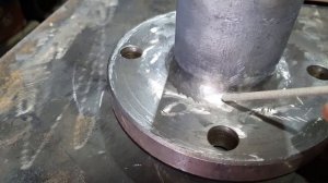 Как приварить фланец к трубе.  Ручная дуговая сварка.