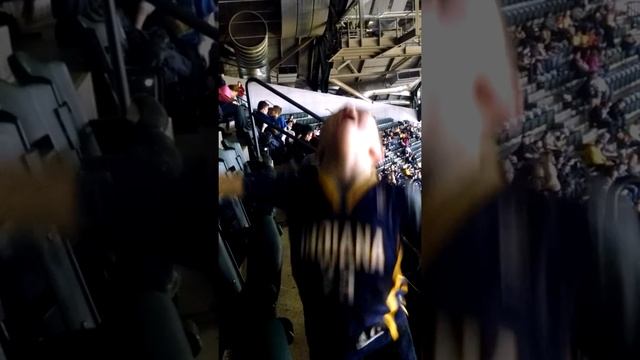 Luke's first Pacer game смотреть онлайн