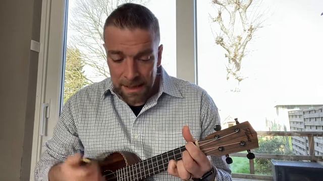 Smile - Nat King Cole - ukulele cover смотреть онлайн