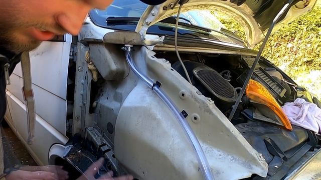 Den halben Bus nochmal auseinander bauen ? KOMPOSTER DIE ZWEITE | T4 Camper Projekt смотреть онлайн