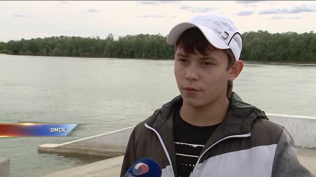 Подробности спасения двух девочек, упавших в Иртыш смотреть онлайн