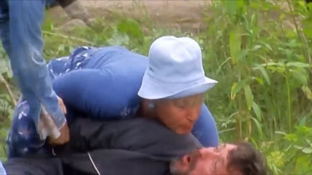 СУПЕРТЕЩА ДЛЯ НЕУДАЧНИКА. 2 СЕРИЯ смотреть онлайн