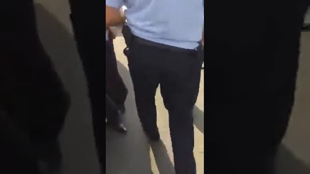 У СПРАВЕДЛИВОЙ РОССИИ с машин сняли госномера смотреть онлайн