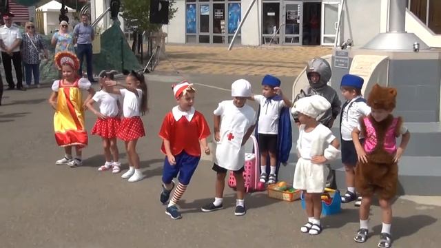 "Снаряжаем мы ракету" смотреть онлайн