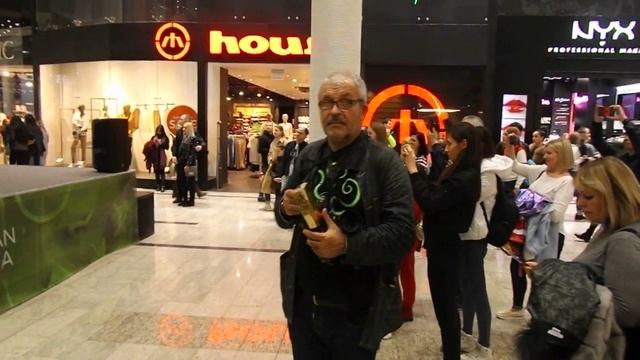 FOTO ON STREET. Mr.MARFEYSAN IVAN IVANOV.Part1. Fujifilm S8600 видео Следящий фокус смотреть онлайн