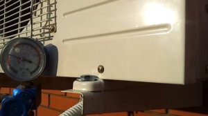 Дозаправка сплит-системы хладагентом.