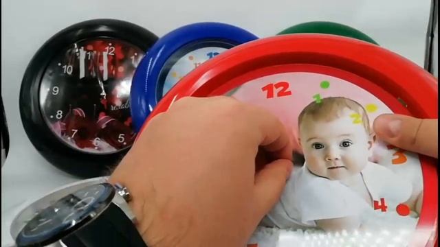 ЛАЙФХАК. Настенные часы с фотографией своими руками. Как сделать часы с полиграфической вставкой? смотреть онлайн