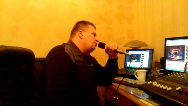  Ты сделана из огня (В Усланов) исполняет Илья Синенко смотреть онлайн