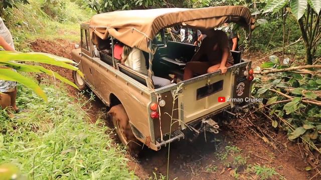 Pajero Matic off road menembus hutan di subang смотреть онлайн