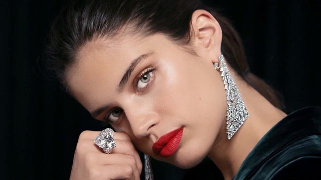 Diamond Earrings – Make A Statement - Graff’s Green Lady, Sara Sampaio смотреть онлайн