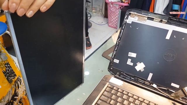 Hướng dẫn thay thế màn hình laptop Dell Latitude E5430 (77) смотреть онлайн