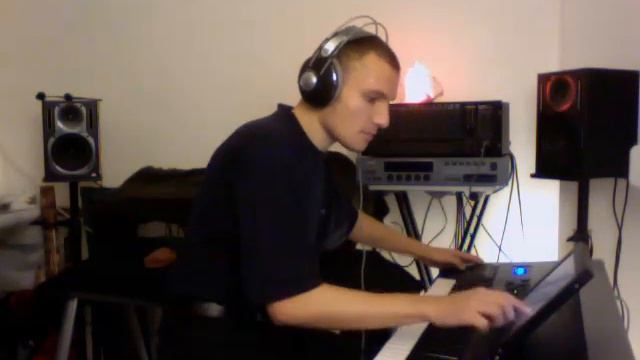 Korg Oasys - Tangerine Dream Like Chord Progression With Karma