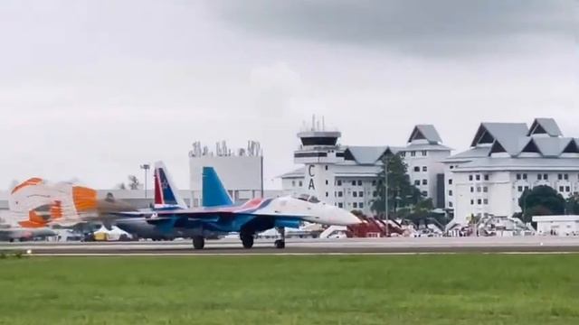 LIMA 2023 - RUSSIAN SU 35 смотреть онлайн