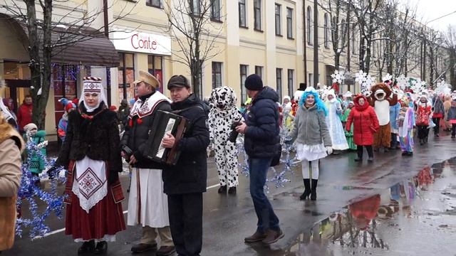 Шествие дедов морозов смотреть онлайн