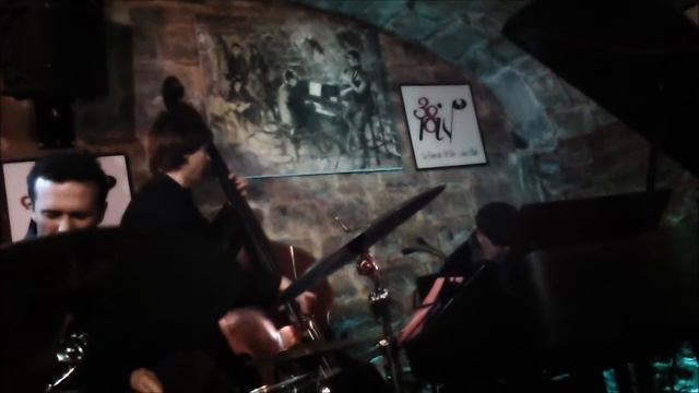 have you met miss jones Dino Massa Trio at La Cave du 38 Riv Paris смотреть онлайн