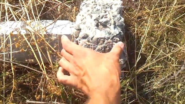 Неправильно забетонированный колышек. Бетон не помог смотреть онлайн