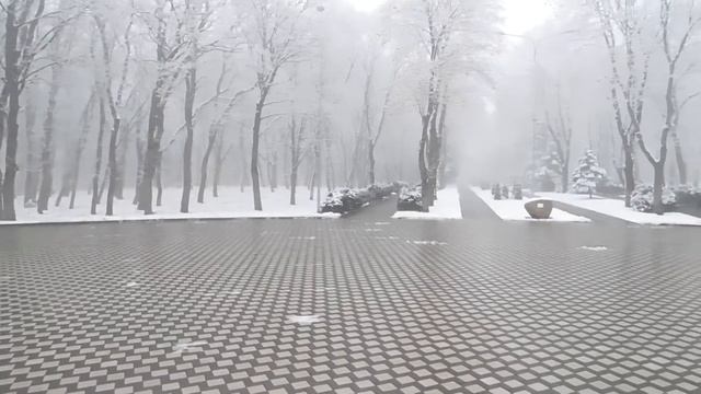 Заснеженный парк Победы в Ессентуках смотреть онлайн