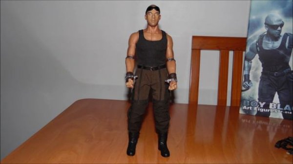 BOY BLACK aka RIDDICK (Vin Diesel) THE CHRONICLES OF RIDDICK - Action Figure 1/6 th - Art Figures
