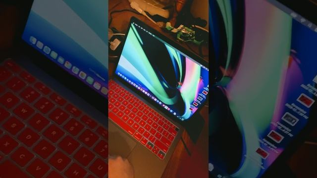 New Apple MacBook, and a new big, giant, squish, mellow, and a electric black scooter смотреть онлайн