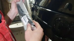 LC150 Замена заднего стеклоочистителя/дворника.